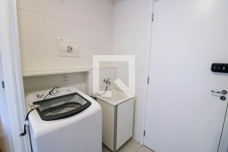Sala / Cozinha de kitnet/studio à venda com 1 quarto, 28m² em Jardim Caravelas, São Paulo