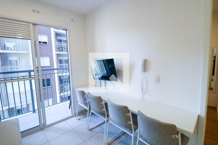 Sala / Cozinha de kitnet/studio à venda com 1 quarto, 28m² em Jardim Caravelas, São Paulo