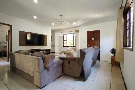 Sala de casa para alugar com 3 quartos, 700m² em Pechincha, Rio de Janeiro