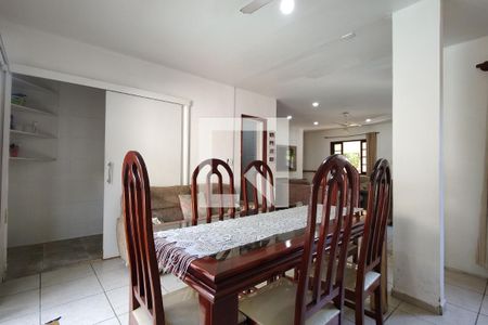 Sala de casa para alugar com 3 quartos, 700m² em Pechincha, Rio de Janeiro