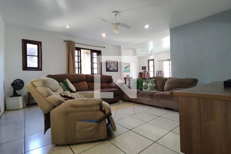 Sala de casa para alugar com 3 quartos, 700m² em Pechincha, Rio de Janeiro