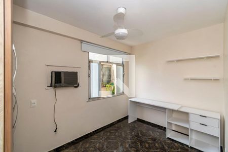 Quarto 1 de apartamento para alugar com 2 quartos, 50m² em Irajá, Rio de Janeiro