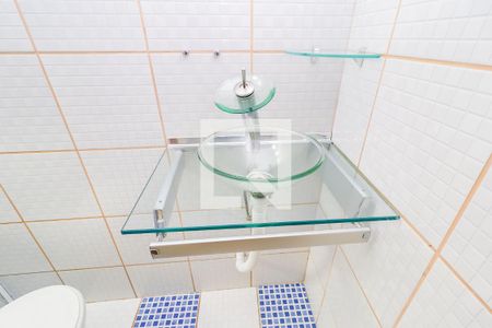 Banheiro da Suíte de casa para alugar com 3 quartos, 50m² em Jardim Camargo Novo, São Paulo