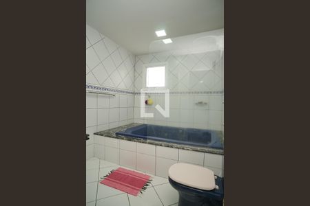 Banheiro do Quarto 1 de casa para alugar com 4 quartos, 600m² em Itapeba, Maricá