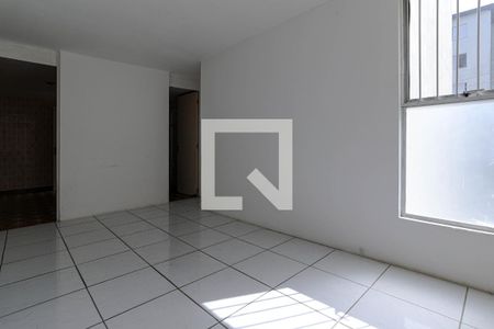 Sala de apartamento para alugar com 2 quartos, 50m² em Jardim Marica, Mogi das Cruzes