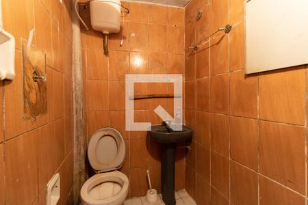 Banheiro  de casa para alugar com 2 quartos, 40m² em Vila Brasilina, São Paulo