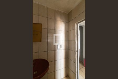 Banheiro de casa para alugar com 1 quarto, 24m² em Vila Brasilina, São Paulo