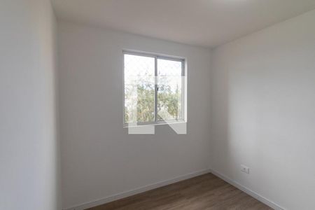 Quarto 2 de apartamento para alugar com 2 quartos, 53m² em Novo Mundo, Curitiba