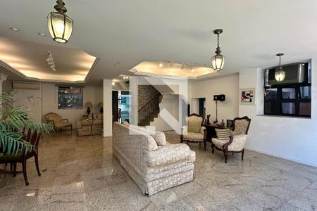 Casa para alugar com 4 quartos, 280m² em Copacabana, Rio de Janeiro