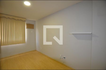 Quarto  de apartamento para alugar com 3 quartos, 68m² em Jardim Sulacap, Rio de Janeiro