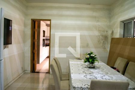 Casa à venda com 2 quartos, 170m² em Parque São Jorge, São Paulo