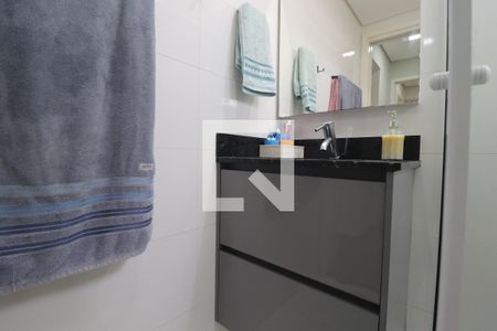 Banheiro Quarto 1 suíte de apartamento para alugar com 2 quartos, 57m² em Vila Curuçá, Santo André