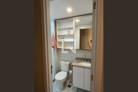 Banheiro de apartamento para alugar com 2 quartos, 69m² em Barra Olímpica, Rio de Janeiro