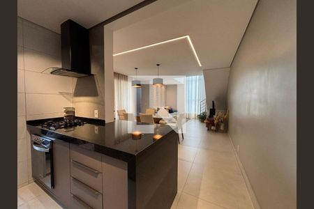 Cozinha de apartamento à venda com 2 quartos, 125m² em Alto Barroca, Belo Horizonte
