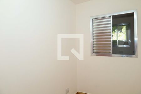 Quarto 2 de apartamento para alugar com 2 quartos, 42m² em Vila Santana, São Paulo