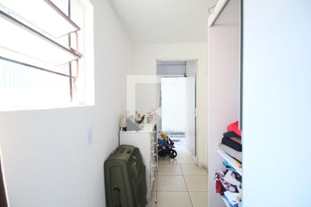 Quarto de casa para alugar com 1 quarto, 80m² em Jardim Record, Taboão da Serra