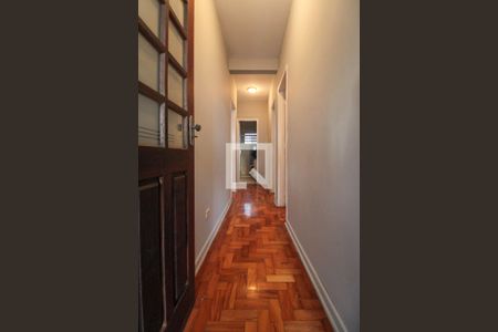 Corredor  de casa à venda com 5 quartos, 136m² em Super Quadra Morumbi, São Paulo