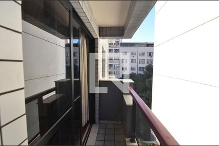 Sala de apartamento para alugar com 3 quartos, 107m² em Tijuca, Rio de Janeiro