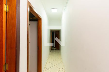 Corredor de casa à venda com 3 quartos, 350m² em Vila Ema, São Paulo
