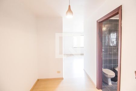 Suíte master de casa de condomínio para alugar com 4 quartos, 490m² em Alphaville, Santana de Parnaíba