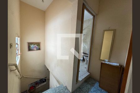 Corredor de casa à venda com 3 quartos, 150m² em Cipava, Osasco