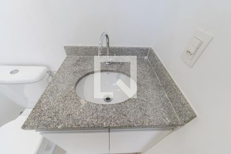 Banheiro de apartamento para alugar com 1 quarto, 26m² em Bela Vista, São Paulo