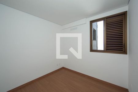 Apartamento à venda com 4 quartos, 90m² em Calafate, Belo Horizonte