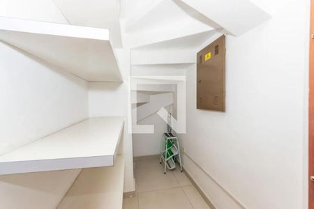 Foto 14 de casa à venda com 2 quartos, 156m² em Vila Gumercindo, São Paulo