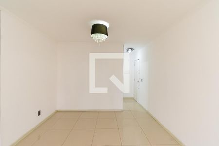 Sala de apartamento à venda com 3 quartos, 75m² em Vila Paulo Silas, São Paulo