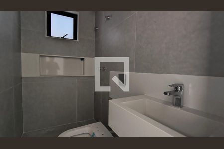 Banheiro da Suíte 1 de casa de condomínio para alugar com 4 quartos, 510m² em Barra da Tijuca, Rio de Janeiro