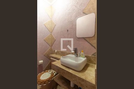 Lavabo de casa à venda com 3 quartos, 250m² em Vila Tolstoi, São Paulo