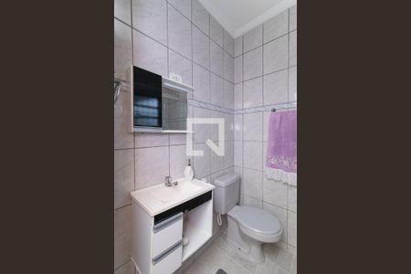 Banheiro de casa à venda com 1 quarto, 100m² em Vila Granada, São Paulo