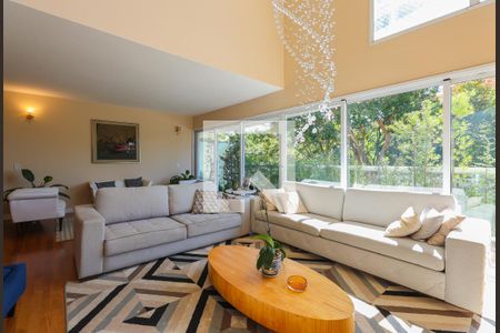 Sala de casa de condomínio à venda com 4 quartos, 347m² em Real Parque, São Paulo