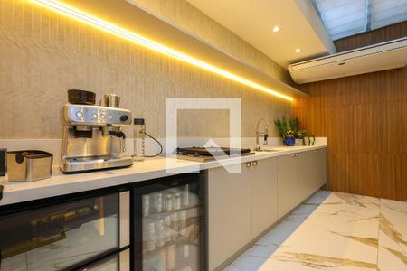 Sala de casa de condomínio à venda com 4 quartos, 347m² em Real Parque, São Paulo