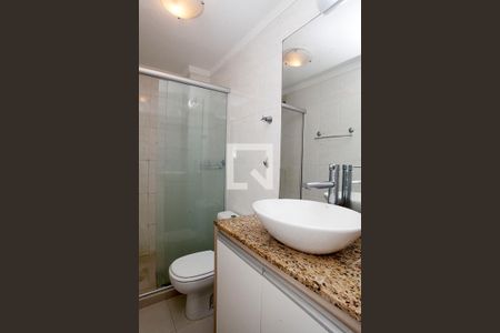 Banheiro de apartamento para alugar com 1 quarto, 50m² em Petrópolis, Porto Alegre