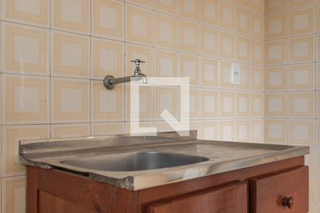 Cozinha e Área de Serviço de kitnet/studio para alugar com 1 quarto, 27m² em Vila Ipiranga, Porto Alegre