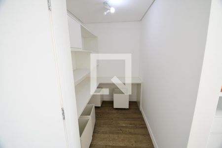 Escritório de casa de condomínio para alugar com 3 quartos, 125m² em Jardim Myrian Moreira da Costa, Campinas