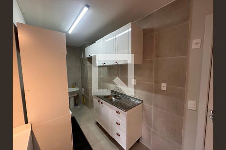 Cozinha de apartamento à venda com 2 quartos, 52m² em Jardim São Luís, São Paulo