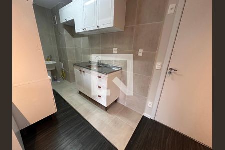 Cozinha de apartamento à venda com 2 quartos, 52m² em Jardim São Luís, São Paulo