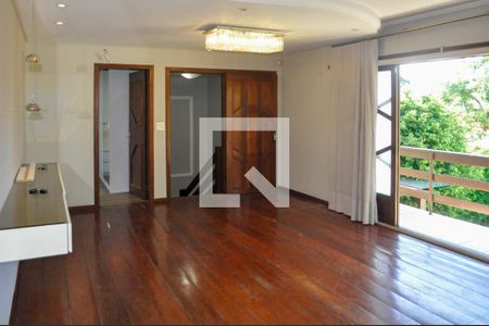 Sala  de casa para alugar com 3 quartos, 200m² em Partenon, Porto Alegre