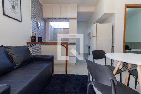 Sala e Cozinha de apartamento para alugar com 2 quartos, 47m² em Chácara Seis de Outubro, São Paulo