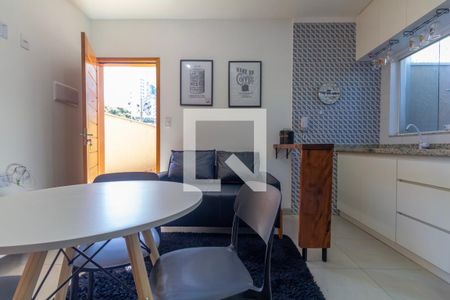 Sala e Cozinha de apartamento para alugar com 2 quartos, 47m² em Chácara Seis de Outubro, São Paulo