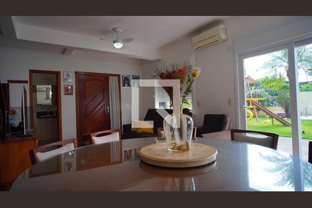 Sala de casa à venda com 4 quartos, 353m² em Morro Santana, Porto Alegre