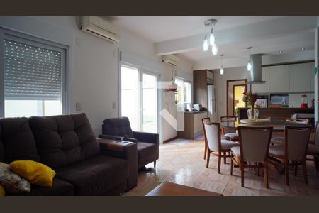 Sala  de casa à venda com 4 quartos, 353m² em Morro Santana, Porto Alegre