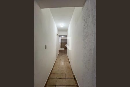 Corredor de casa para alugar com 2 quartos, 70m² em Vila das Merces, São Paulo