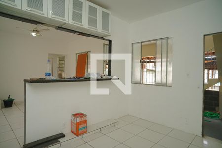 Cozinha de casa para alugar com 3 quartos, 360m² em Pindobas, Maricá