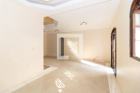 Sala de casa para alugar com 7 quartos, 130m² em Bangu, Rio de Janeiro