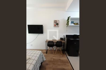 Sala / Quarto de apartamento para alugar com 1 quarto, 24m² em Sumarezinho, São Paulo