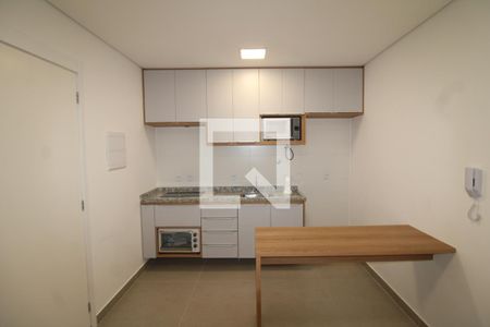 Sala / Cozinha de kitnet/studio para alugar com 1 quarto, 28m² em Santana, São Paulo