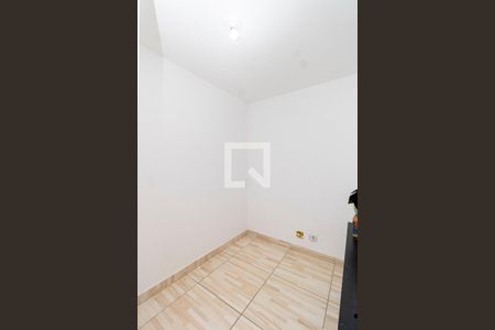 Quarto 2 de apartamento para alugar com 2 quartos, 48m² em Vila Gustavo, São Paulo